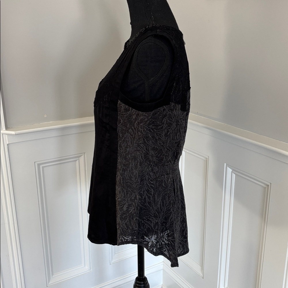 Miss Me Elegant Black Sleeveless Peplum Top with beaded and lace detail, size M - Picture 2 of 10